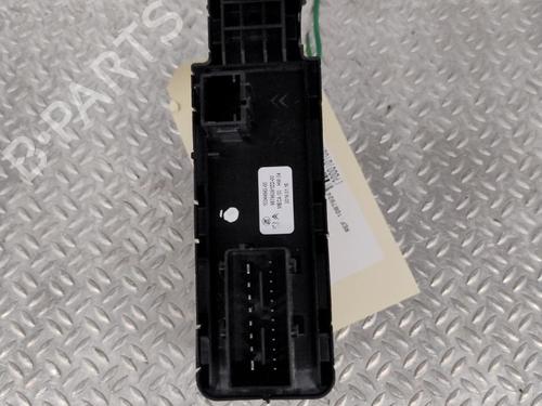 Used Left front window switch OPEL CROSSLAND X / CROSSLAND (P17, P2QO) 1.2 (75) (110 hp) 27621435