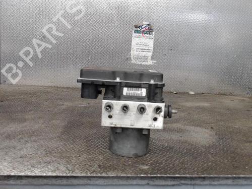 Used ABS pump PEUGEOT 5008 (0U_, 0E_) 1.6 HDi (114 hp) 30484155