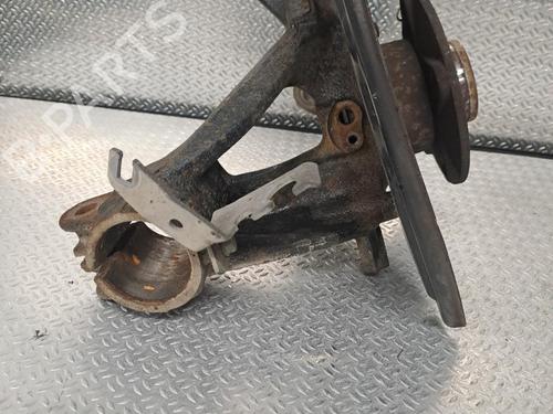 Used Left front steering knuckle VW GOLF VII (5G1, BQ1, BE1, BE2) 1.4 TSI (125 hp) 24072936
