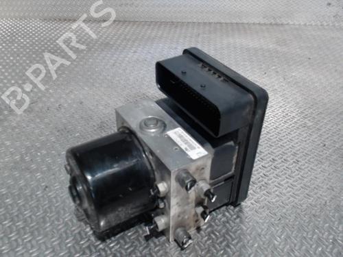 Used ABS pump VOLVO V50 (545) 2.0 D (136 hp) 30483654