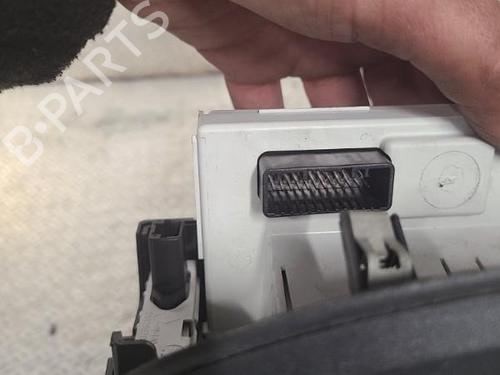 Used Display monitor RENAULT CLIO III (BR0/1, CR0/1) 1.5 dCi (BR17, CR17) (86 hp) 24098458