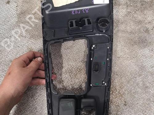 Used Middle console Middle console SEAT LEON (5F1) 1.5 TSI (150 hp) 24625476 24625476
