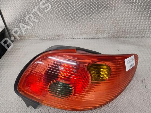 Right taillight PEUGEOT 206 CC (2D) 1.6 16V (2DNFUF, 2DNFUR) | BP29468441C35 