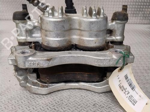Used Left front brake caliper Left front brake caliper RENAULT MASTER III Bus (JV) 2.3 dCi 150 FWD (JV0F, JV03) (150 hp) 33031330 33031330