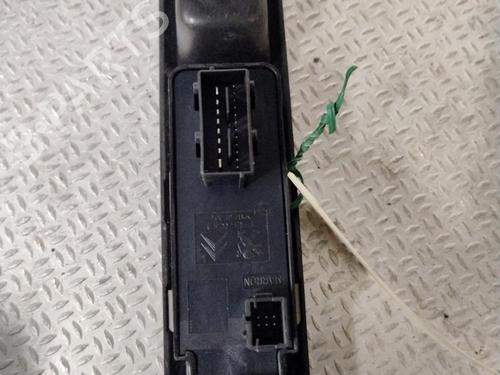 Used Left front window switch PEUGEOT 3008 I MPV (0U_) 1.6 HDi 115 / BlueHDi 115 (116 hp) 29046855