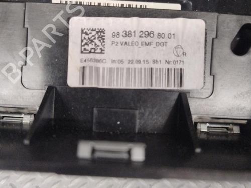 Used Display monitor PEUGEOT 208 II (UB_, UP_, UW_, UJ_) 1.2 PureTech 75 (75 hp) 29494159