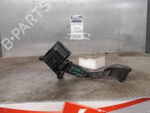 Used Pedal FIAT 500 (312_) 1.2 (312AXA1A) (69 hp) 24084100