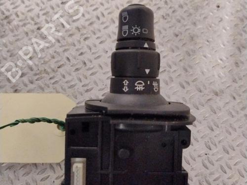 Used Steering column stalk RENAULT SCÉNIC II (JM0/1_) 1.5 dCi (JM1E, JM16) (106 hp) 30767261