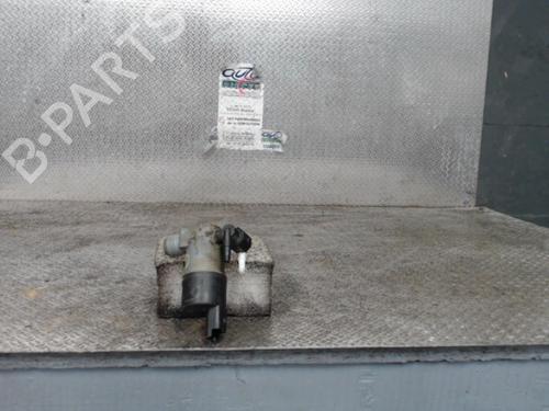 Used Washer pump RENAULT CLIO II (BB_, CB_) 1.2 16V (BB05, BB0W, BB11, BB27, BB2T, BB2U, BB2V, CB05,... (75 hp) 24087021