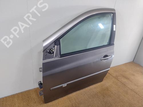 Used Left front door RENAULT CLIO III (BR0/1, CR0/1) 1.5 dCi (75 hp) 28802507