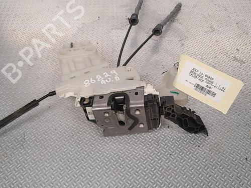 front-right-lock-jeep-renegade-suv-bu-b1-bv-2014-25778348 main image