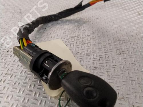 Used Ignition barrel DACIA SANDERO 1.5 dCi (88 hp) 28484061