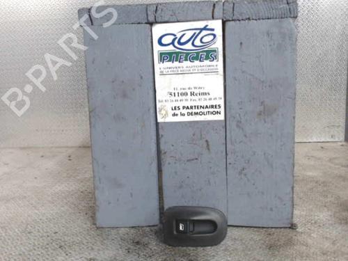 Used Switch PEUGEOT 306 Hatchback (7A, 7C, N3, N5) [1993-2003]  24073677