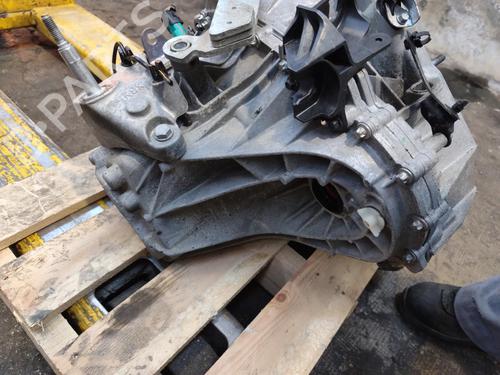gearbox-renault-captur-i-j5_-h5_-2013-36462619 main image