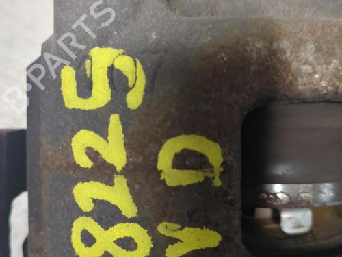 Used Right front brake caliper Right front brake caliper TOYOTA YARIS (_P13_) 1.5 Hybrid (NHP130_, NHP130) (101 hp) 40273317 40273317