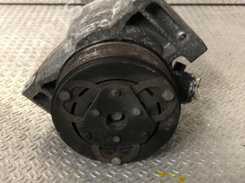 AC-Kompressor RENAULT TWINGO III (BCM_, BCA_) 1.0 SCe 70 (71 hp) 24062064