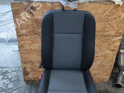 Used Left front seat Left front seat 37252550 37252550