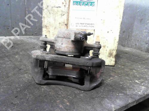 Used Left front brake caliper Left front brake caliper MERCEDES-BENZ C-CLASS (W203) C 220 CDI (203.008) (150 hp) 24066612 24066612