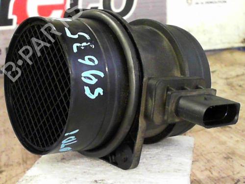 Used Mass air flow sensor VW GOLF VI (5K1) 2.0 TDI (110 hp) 24067455