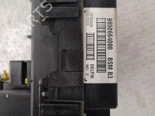 Used Fuse box PEUGEOT 206 Hatchback (2A/C) 1.4 i (75 hp) 27393772