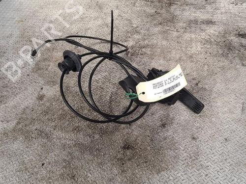 Used Fuse box Fuse box 39231296 39231296