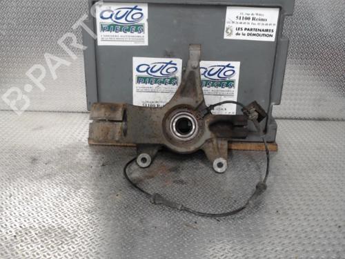 Used Left front steering knuckle RENAULT SCÉNIC II (JM0/1_) [2003-2010]  24072341