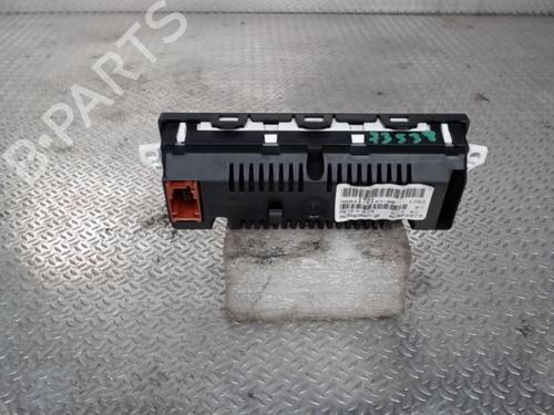 Used Display monitor Display monitor CITROËN C3 II (SC_) 1.4 HDi 70 (SC8HZC, SC8HR0, SC8HP4) (68 hp) 24075973 24075973