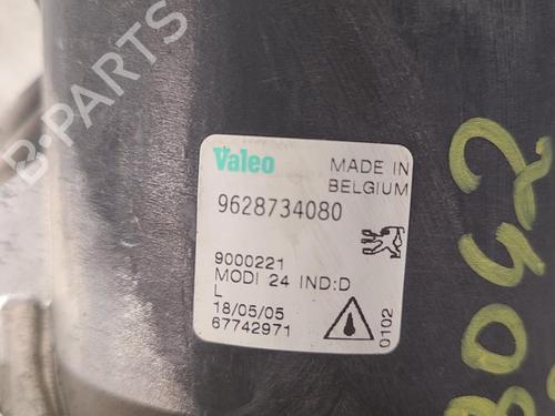 left-front-fog-light-peugeot-206-cc-2d-2000-2001-2002-2003-2004-2005-2006-2007-2008-26700924 main image