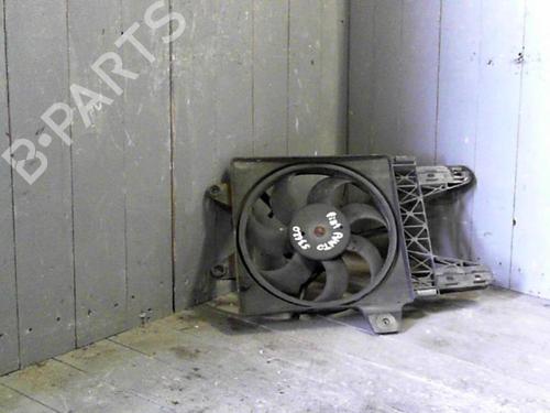 Used Radiator fan FIAT PUNTO (176_) 60 1.2 (176AP, 176AR, 176AQ, 176BB) (60 hp) 28309281