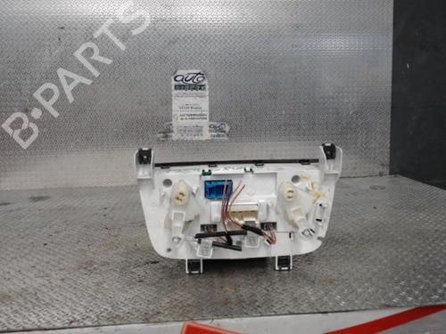 Used Climate control Climate control FIAT GRANDE PUNTO (199_) 1.3 D Multijet (75 hp) 24084845 24084845
