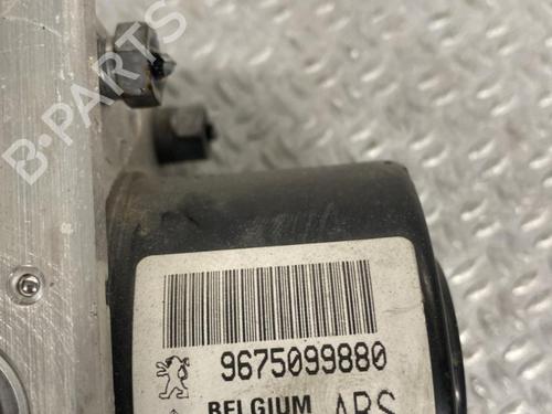 Pompe ABS PEUGEOT 207 (WA_, WC_) 1.4 HDi (68 hp) 30740311