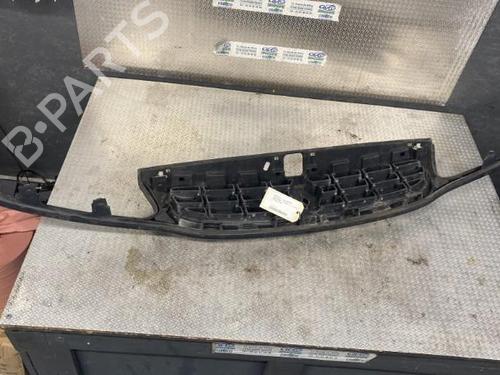 Used Grille Grille 24100996 24100996