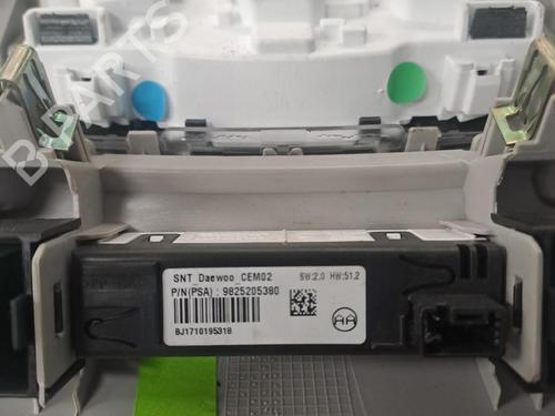 interior-roof-light-citroen-c3-aircross-ii-2r_-2c_-2017-24088703 main image