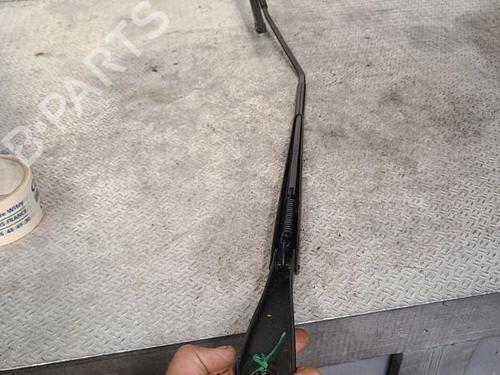 front-windshield-wiper-arm-renault-clio-v-b7_-2019-24100521 main image