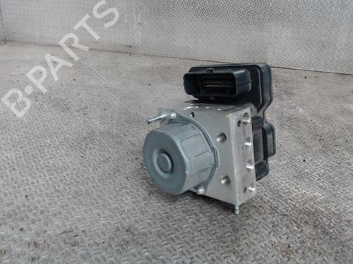 Used ABS pump DACIA SANDERO II 1.5 dCi 75 / Blue dCi 75 (B8JW, B8M4, B8AH, B8M7, B8M6) (75 hp) 30483574