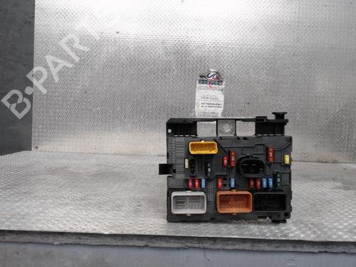 Used Fuse box Fuse box PEUGEOT 1007 (KM_) 1.6 16V (109 hp) 30484274 30484274