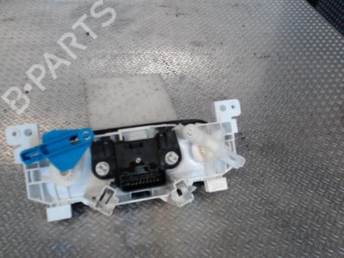 climate-control-nissan-nv300-van-x82-2016-37595926 main image