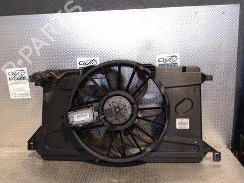radiator-fan-volvo-v50-545-2003-2004-2005-2006-2007-2008-2009-2010-2011-2012-24077339 main image