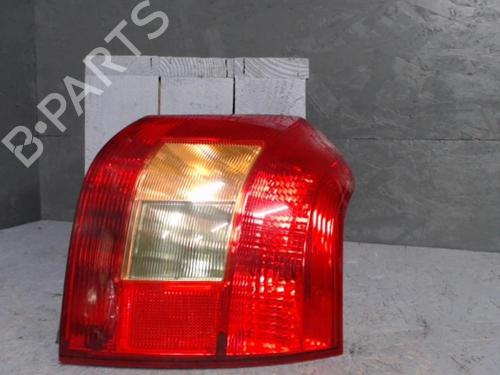Used Right taillight TOYOTA COROLLA Saloon (_E12_) 2.0 D-4D (CDE120_, CDE120R) (90 hp) 24069976