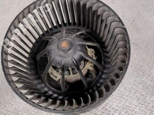 Used Heater blower motor Heater blower motor RENAULT MEGANE II (BM0/1_, CM0/1_) 1.5 dCi (BM1F, CM1F) (86 hp) 34105805 34105805
