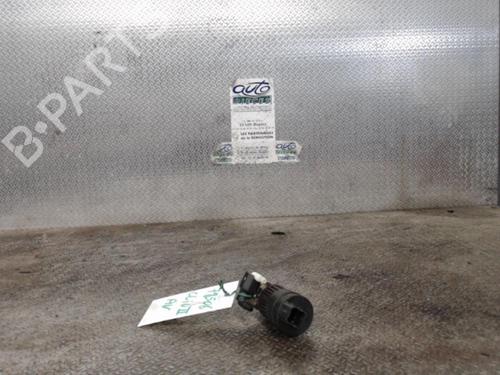 Used Washer pump RENAULT CLIO II (BB_, CB_) 1.5 dCi (B/CB07) (65 hp) 24063941
