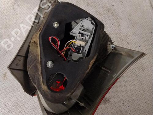 Used Right taillight TOYOTA YARIS (_P9_) 1.33 VVT-i (NSP90_, NSP90R) (100 hp) 30333173