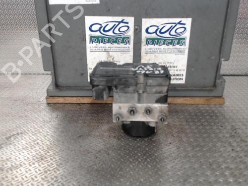Used ABS pump FORD FIESTA VI (CB1, CCN) 1.4 TDCi (68 hp) 30483379