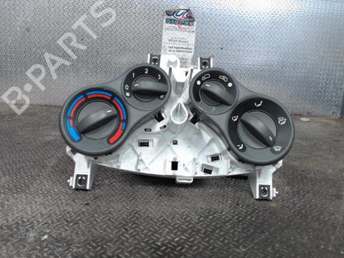 Used Climate control FIAT PANDA (169_) 1.2 (169.AXB11, 169.AXB1A) (60 hp) 24090742