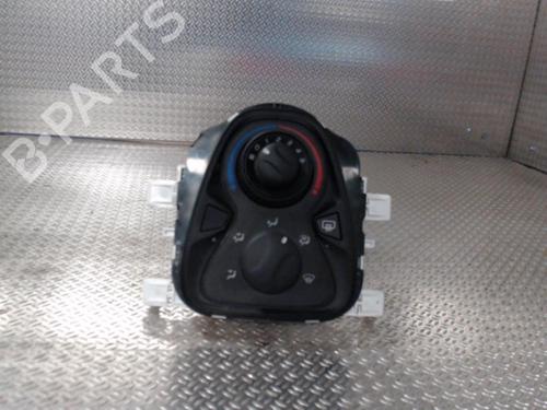 climate-control-peugeot-108-2014-24071381 main image