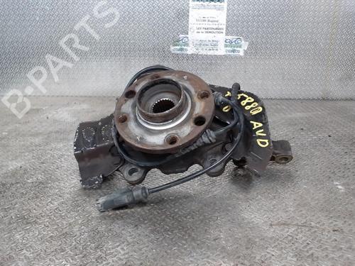 Used Right front steering knuckle Right front steering knuckle FIAT GRANDE PUNTO (199_) 1.3 D Multijet (75 hp) 24079939 24079939