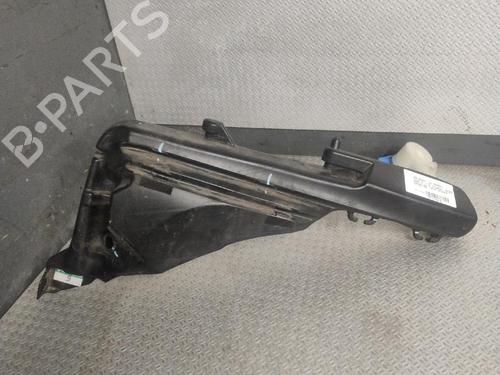 Used Windscreen washer tank Windscreen washer tank PEUGEOT 308 III (FB_, FH_, FP_, F3_, FM_) BlueHDi 130 (FBYHZL, FBYHZT) (131 hp) 39966459 39966459