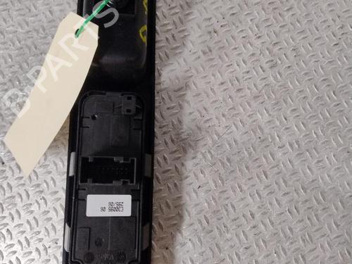 Interrupteur de vitre avant gauche PEUGEOT 207 (WA_, WC_) 1.4 16V (88 hp) 29468510