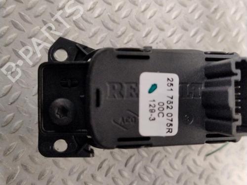 håndbremse RENAULT CAPTUR II (HF_) E-TECH 145 (HFMU) (143 hp) 28685264