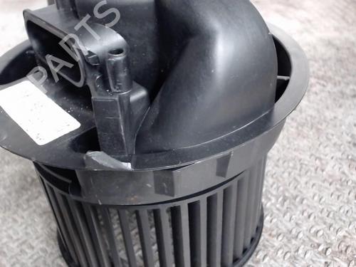 Used Heater blower motor Heater blower motor PEUGEOT 107 (PM_, PN_) 1.0 (68 hp) 24080446 24080446